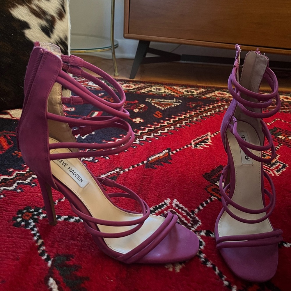 Steve Madden Strappy Pink Pumps